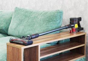 „Redkey P9“: patogus ir efektyvus vertikalus dulkių siurblys už 150 eurų