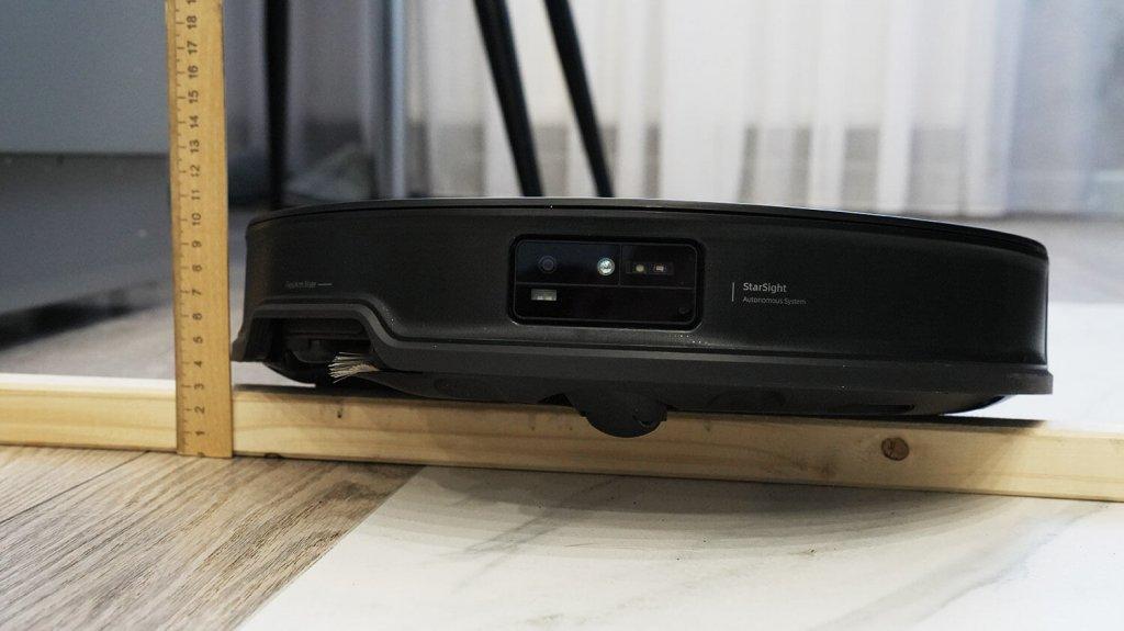 Roborock Saros 10R: 3 cm slenksčio prošvaisa