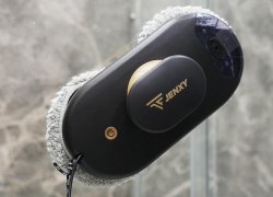 JENXY RC78: dviejų purškiklių, išmaniuoju telefonu valdomas langų valymo robotas