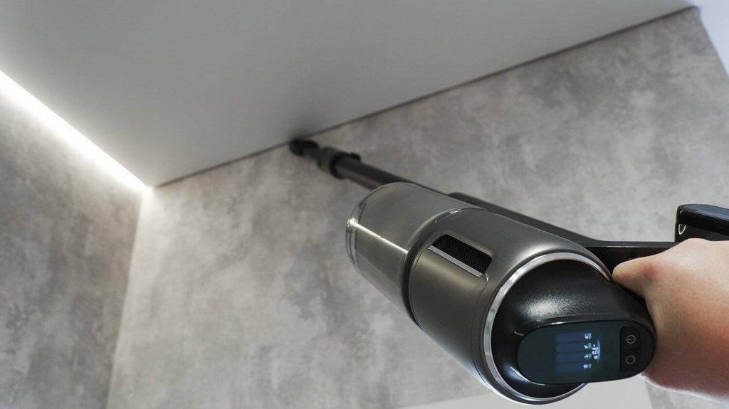 „Dreame Z30 AquaCycle“: lubų dulkių surinkimas