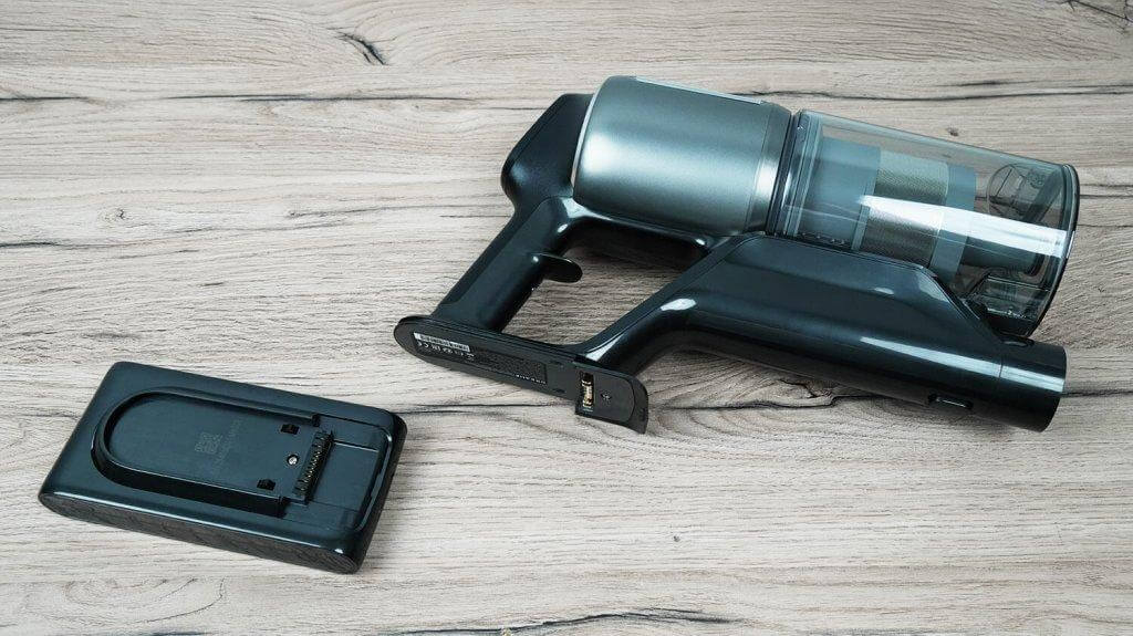 „Dreame Z30 AquaCycle“: išimama baterija