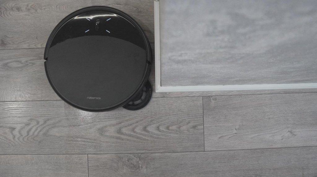 Išorinio kampo plovimas apvalia šluoste