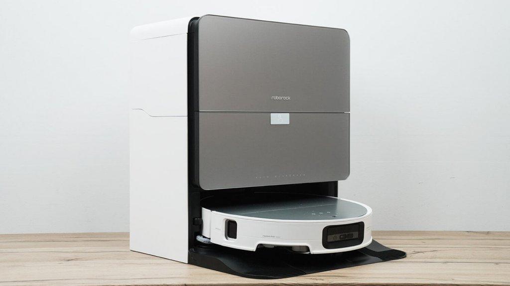„Roborock S9 MaxV Ultra“: robotas stotyje