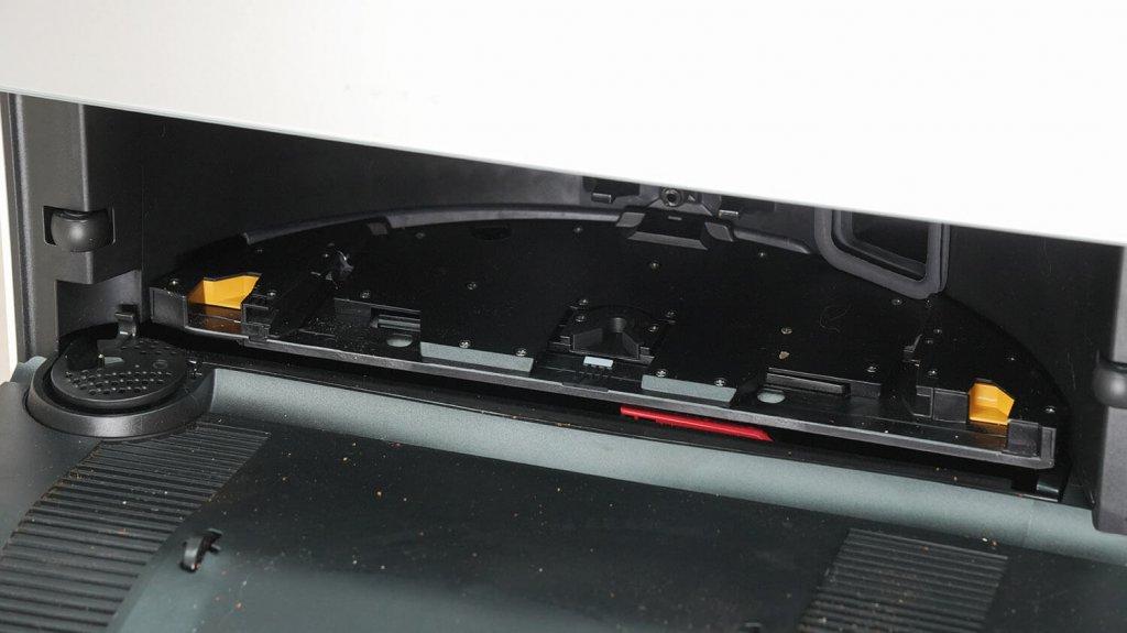 „Roborock S9 MaxV Ultra“: Servetėlės ​​numetimas stotyje