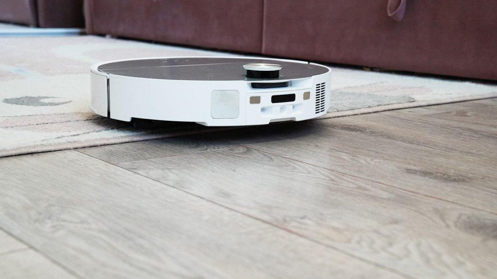 „Roborock S9 MaxV Ultra“: kilimų valymas be šluostės