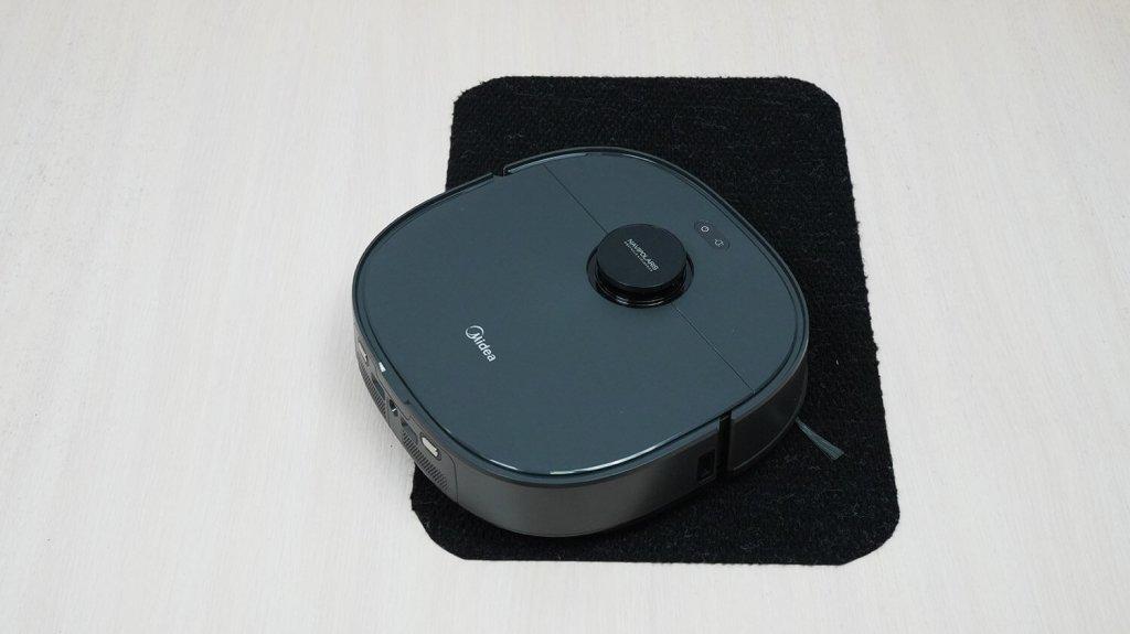 „Midea VCR V15 Pro Ultra“: juodų paviršių valdymas