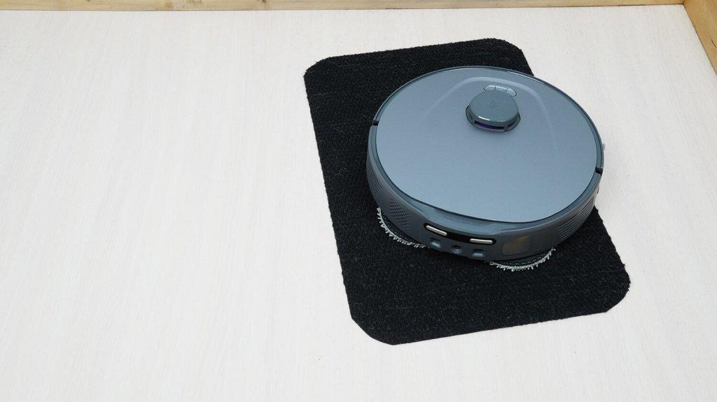 3i P10 Ultra: Važiavimas juodais paviršiais