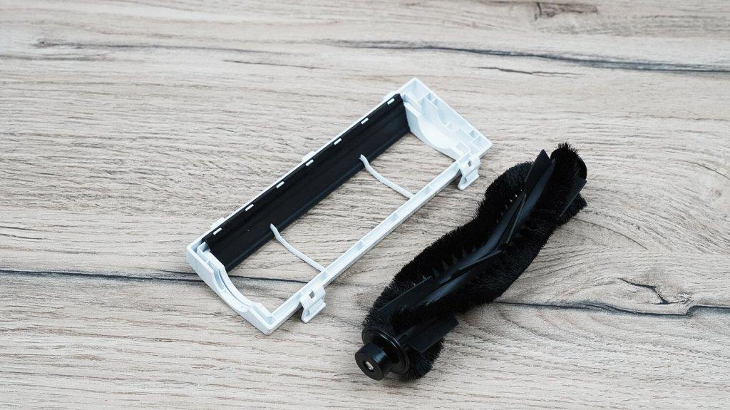 „Neatsvor S700“: centrinis šepetys