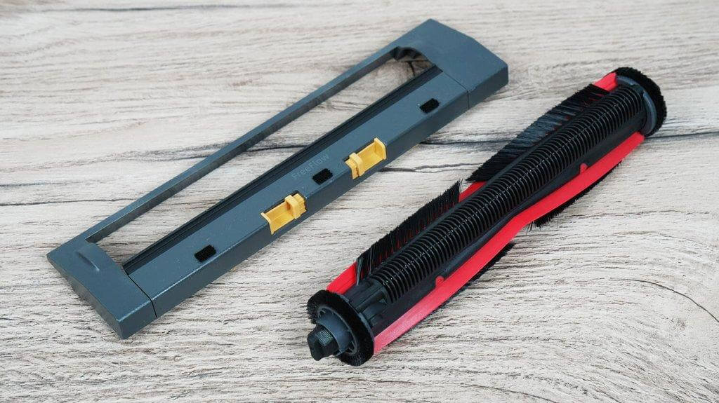 Roborock Saros Z70: Šepetys su ašmenimis