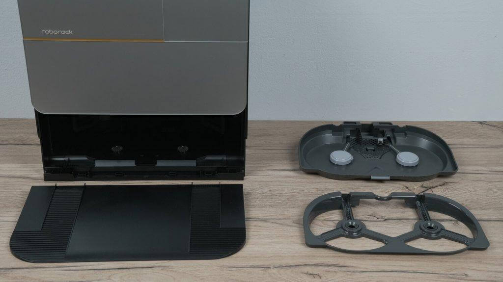 „Roborock Saros Z70“: nuimami stočių moduliai