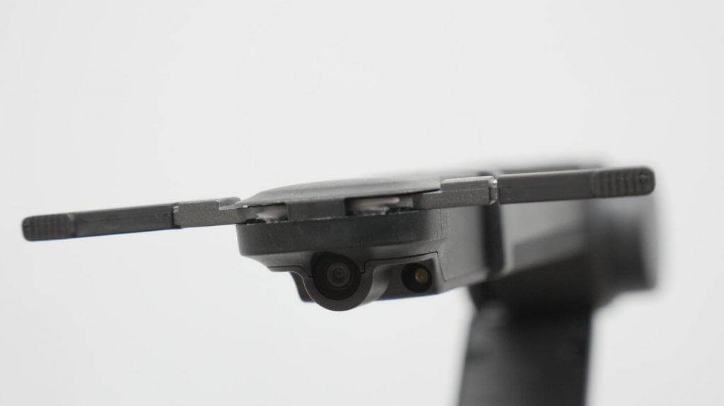 „Roborock Saros Z70“: kamera su šviesa rankoje