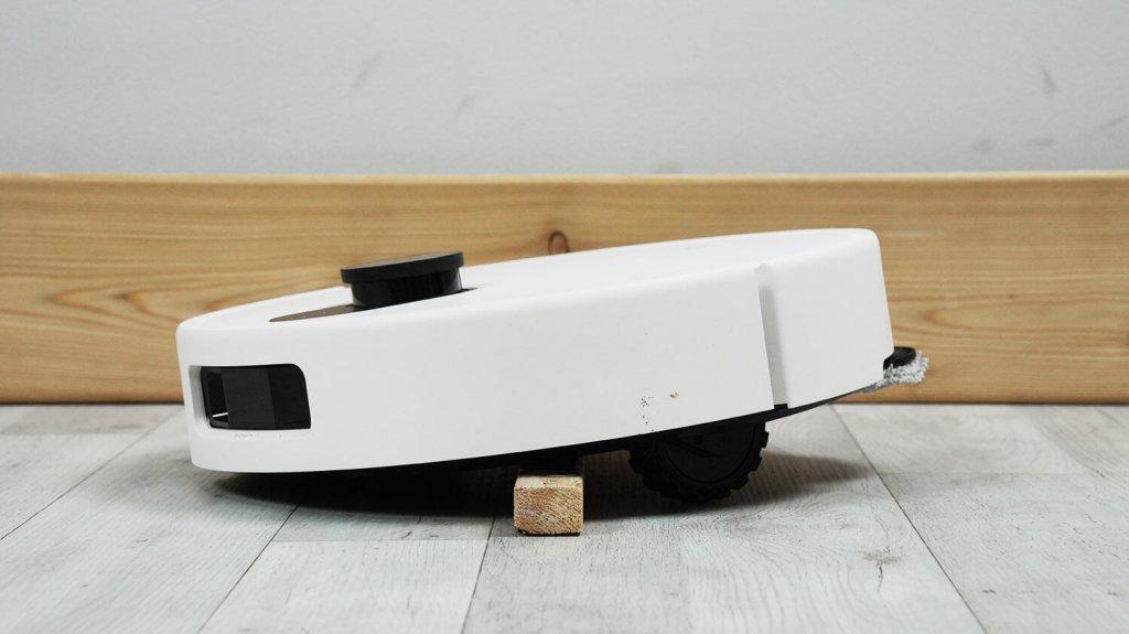 „Xiaomi Mijia M40s“: kliūčių išvengimas