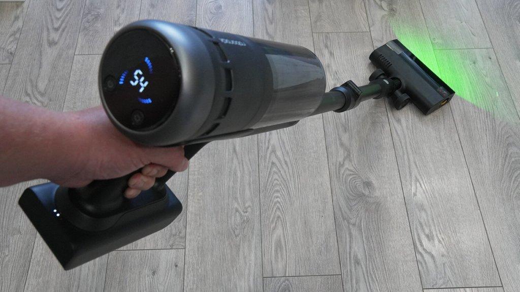 „Roborock H60 Ultra“: pilnai surinktas dulkių siurblys