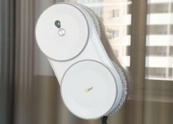 „Dadget U220“: įperkamas robotas langų valytuvas su dviguba purškimo funkcija