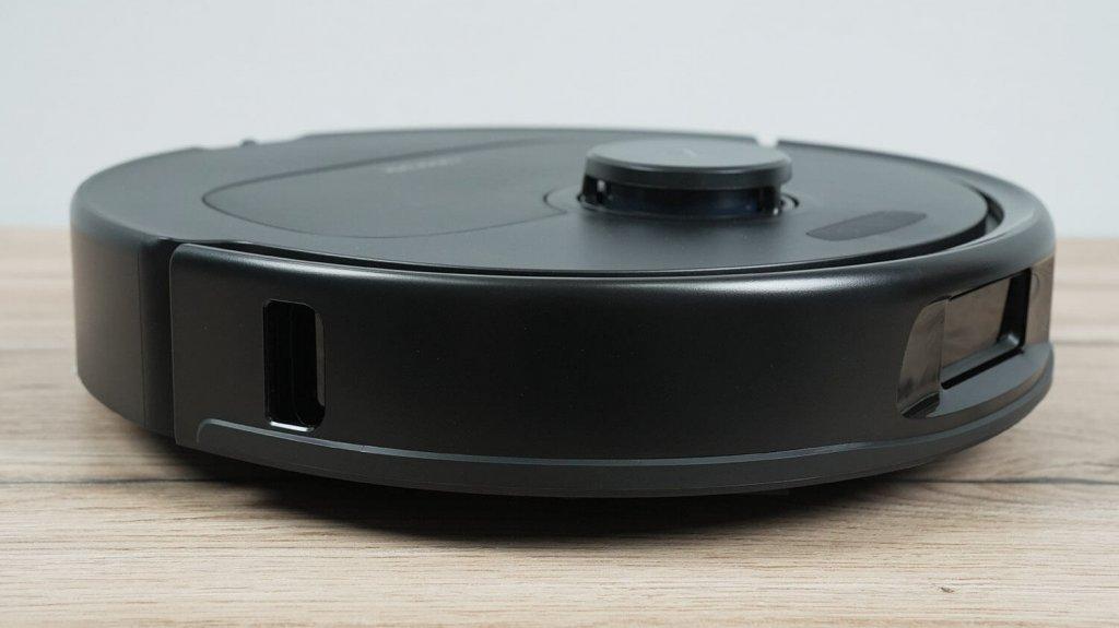 Roborock Qrevo L: Vaizdas iš šono
