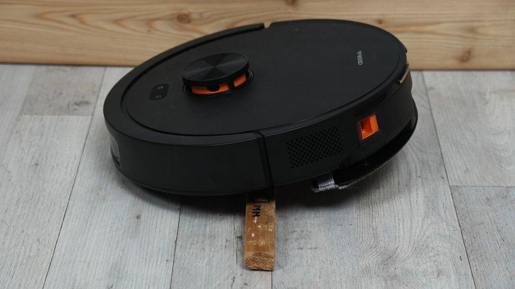 Deerma DEM-S30: kliūčių prošvaisa