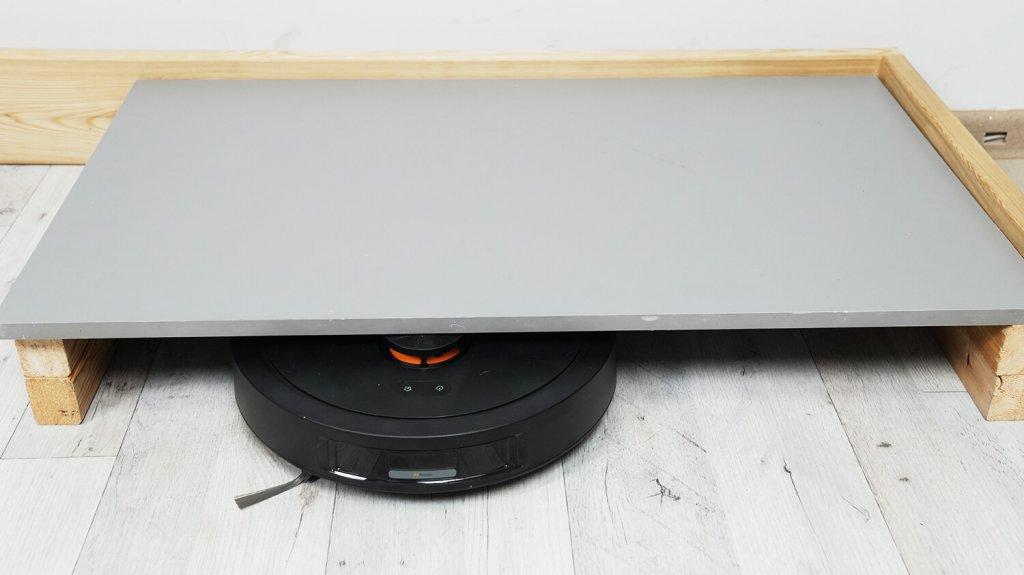 Deerma DEM-S30: Praėjimas po žemais baldais