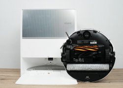 „Dreame Aqua10 Ultra Roller Complete“: dviejų kamerų, 30 kPa valymo robotas