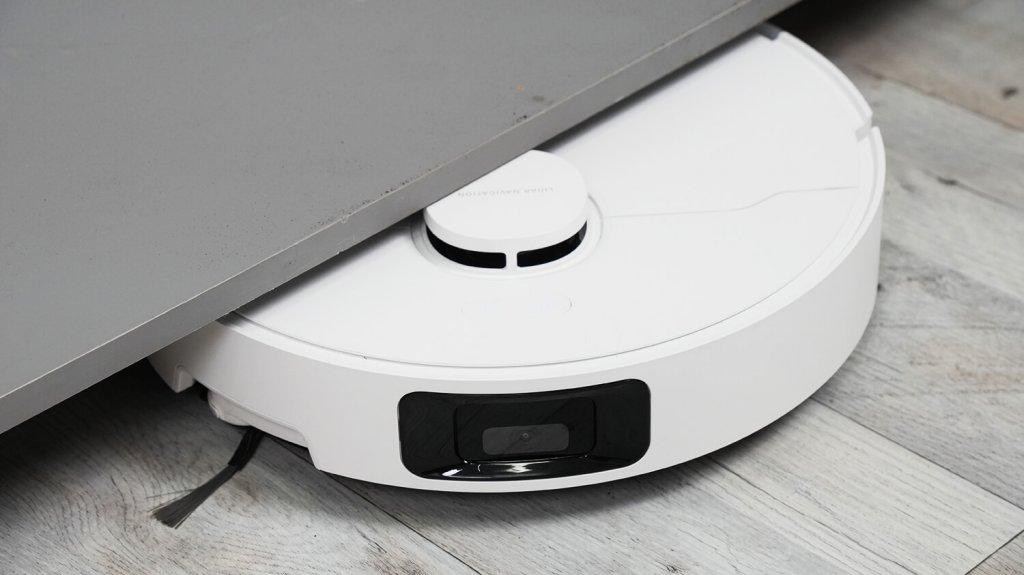 Dreame D20 Pro: Praėjimas po žemais baldais