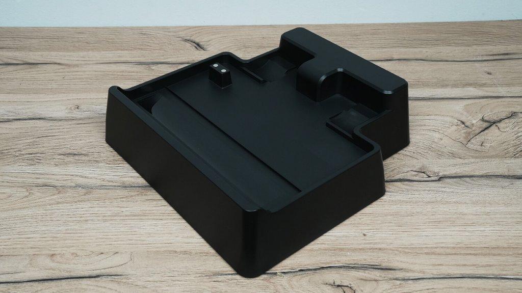 „Neatsvor T50“: įkrovimo ir savaiminio valymo bazė