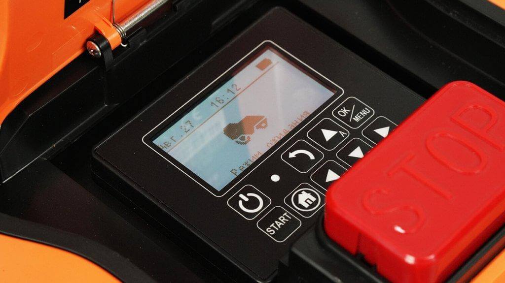 Robokos RM600i: Valdymo skydas