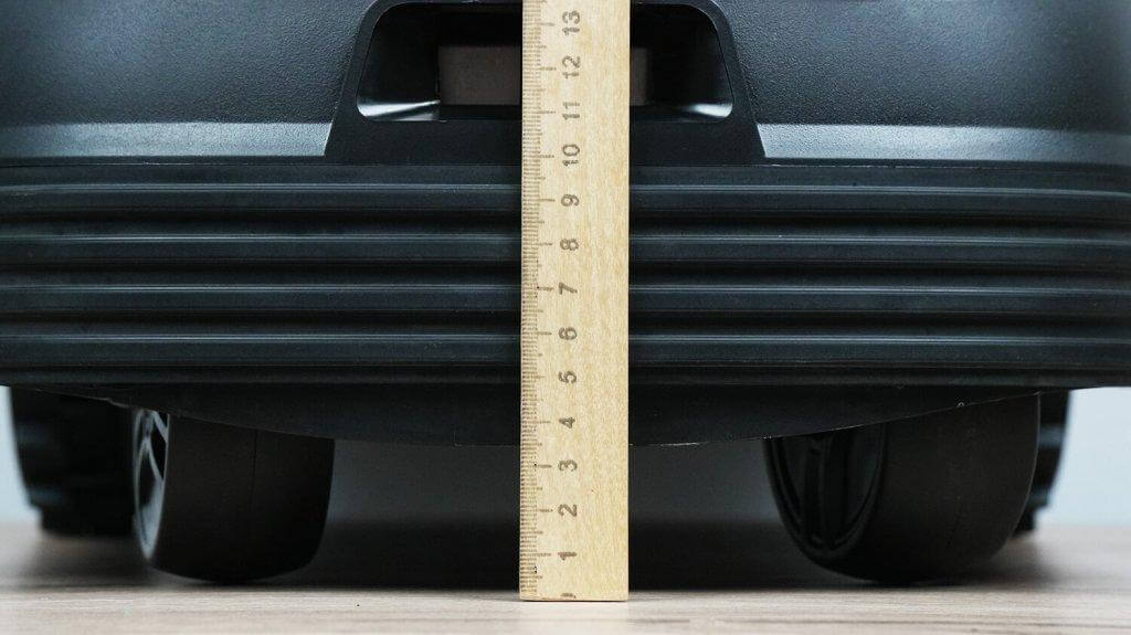 Robokos RM600i: Priekinis prošvaisa