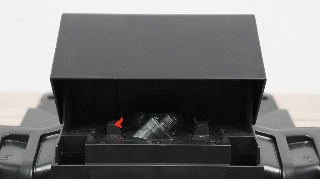 „Robokos RM600i“: Maitinimo jungčių gnybtai