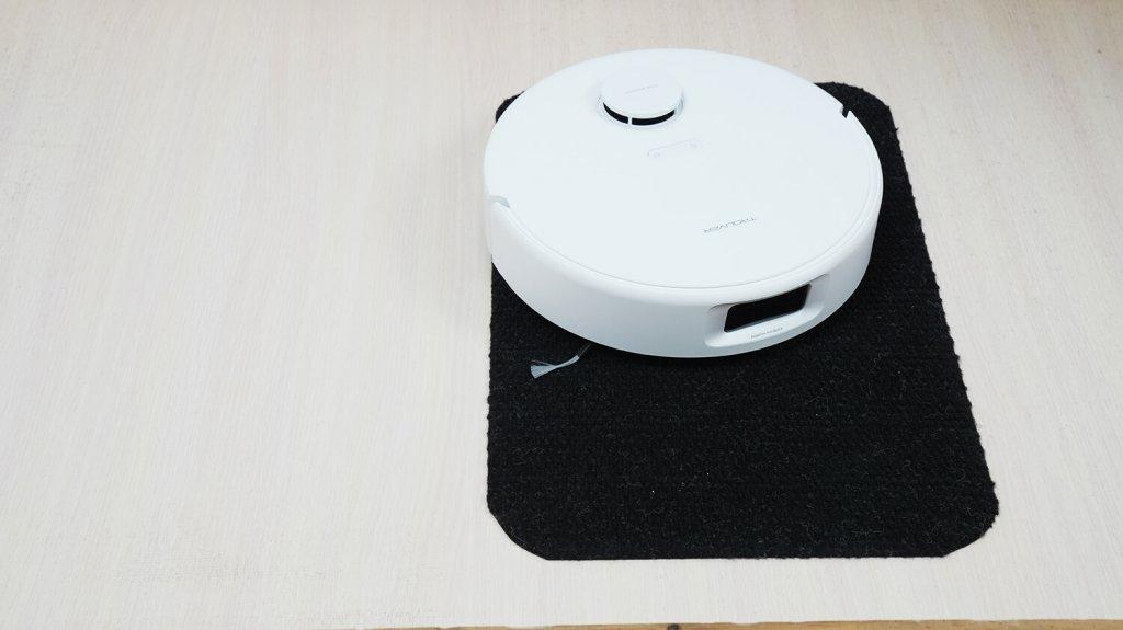 „Trouver E30 Aqua“: važiavimas juodais paviršiais