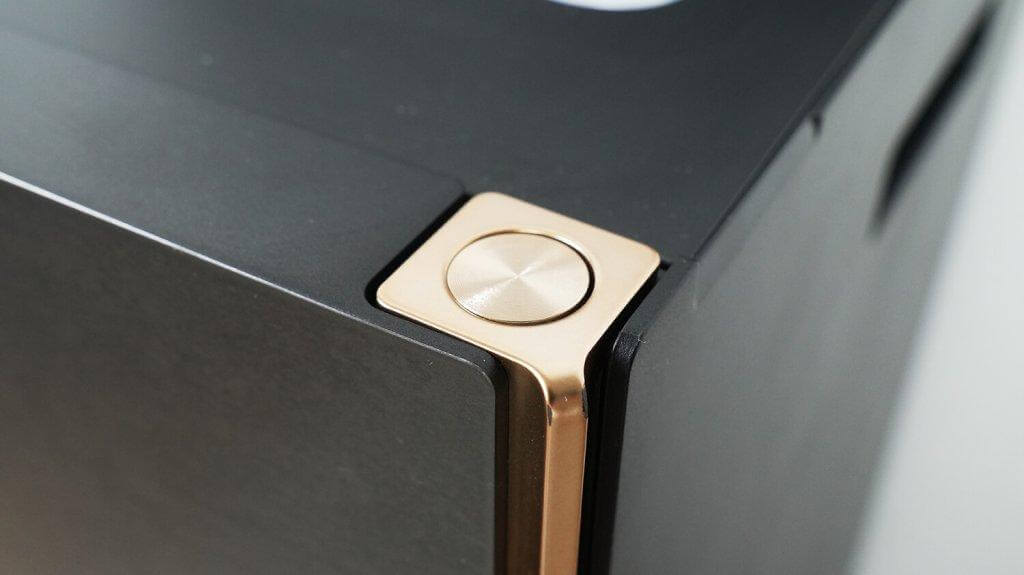 „Dreame Matrix10 Ultra“: durų atidarymo mygtukas