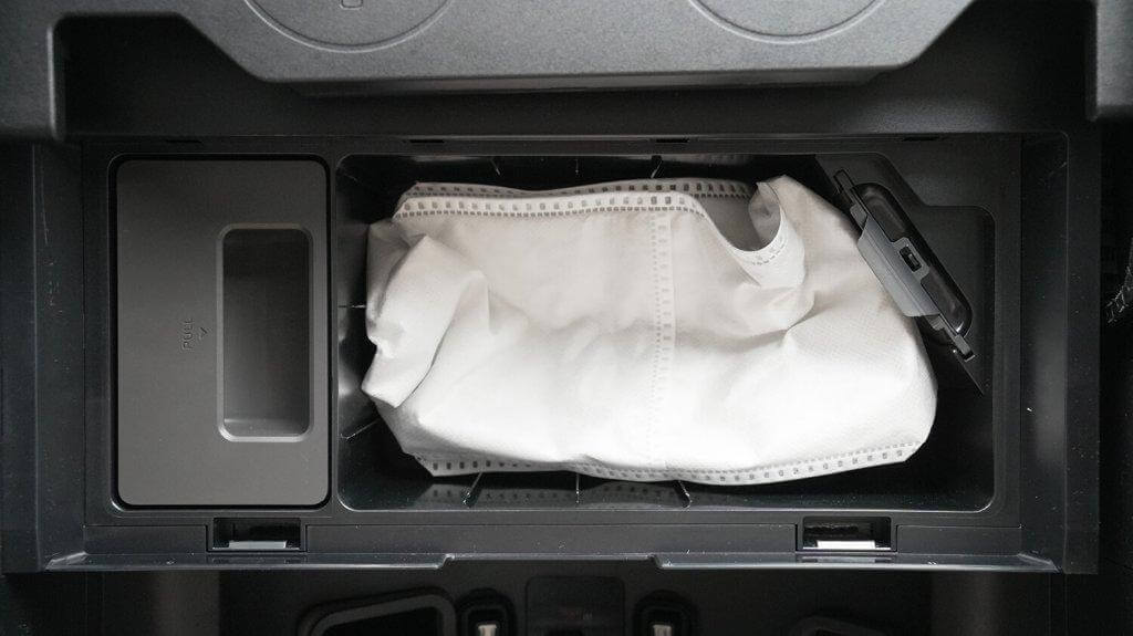 Dreame Matrix10 Ultra: ploviklio bakelis ir maišelis