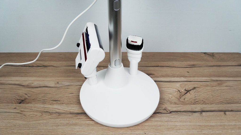 „Polaris PVCSDC 3000 Wi-Fi IQ Home“: priedų laikymo vieta stotelėje