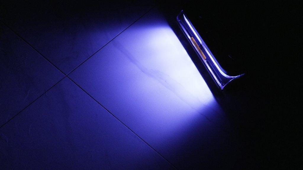 „Roborock F25 Ultra“: foninis apšvietimas tamsoje