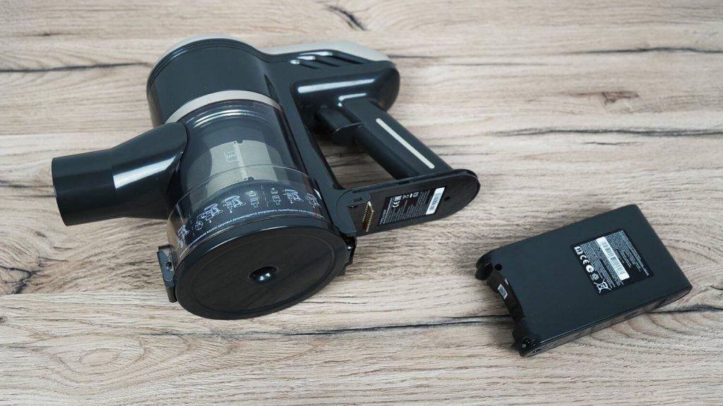 Trouver J40: nuimamas akumuliatorius