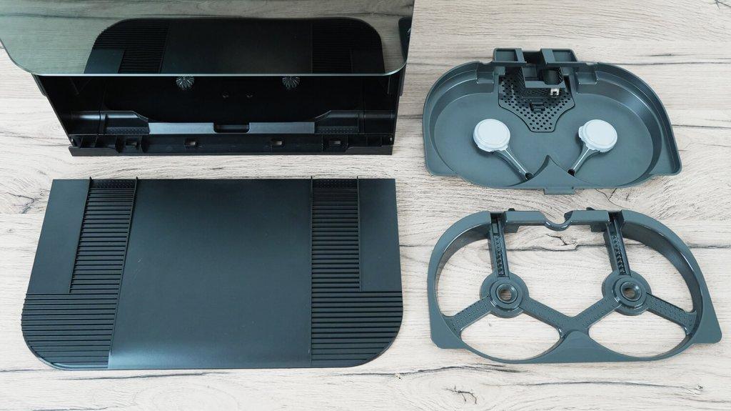 „Roborock Saros 10R“ (įmontuojama stoties versija): nuimami stoties moduliai