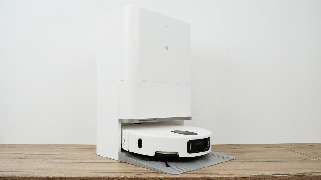 „Xiaomi Mijia 5 Pro“: robotas dulkių siurblys stotelėje