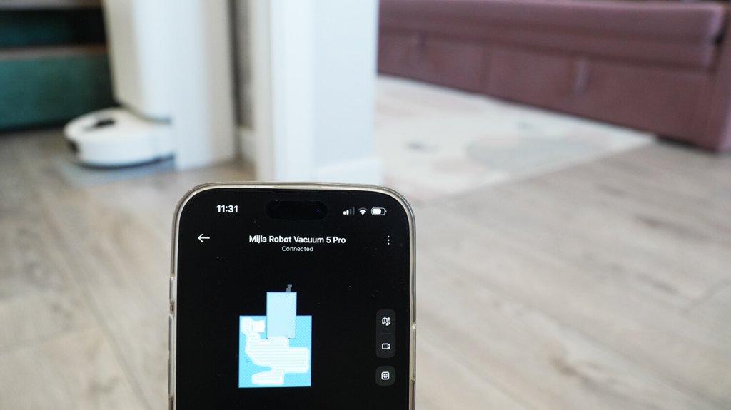 „Xiaomi Mijia 5 Pro“: robotas neužlipo ant kilimo