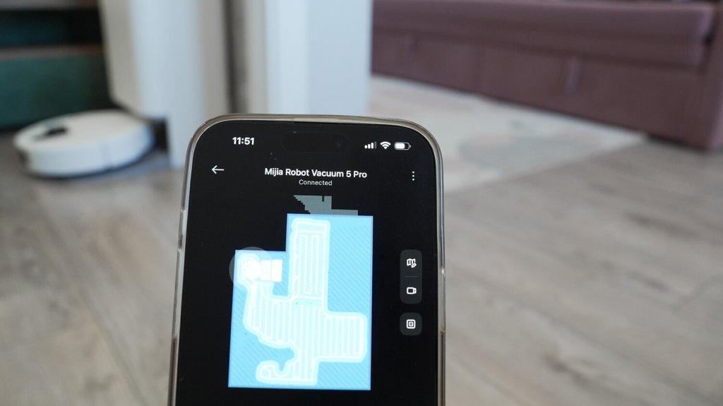 „Xiaomi Mijia 5 Pro“: robotas atpažino ir išvalė kilimą