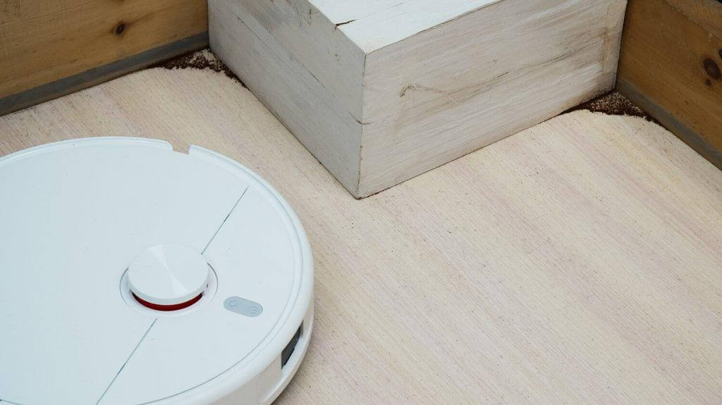 „Xiaomi Mijia 5C“: išorinių kampų valymas